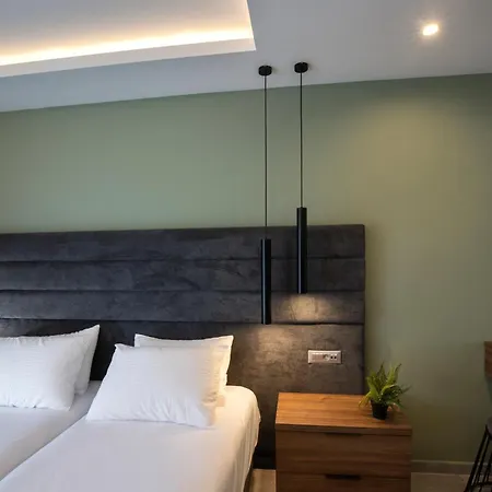 Unique Lee Pham Rhodes City