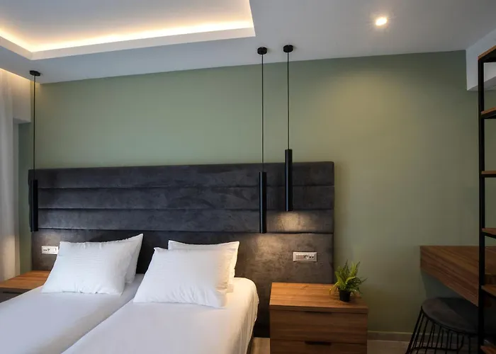 Unique Lee Pham Rhodes City